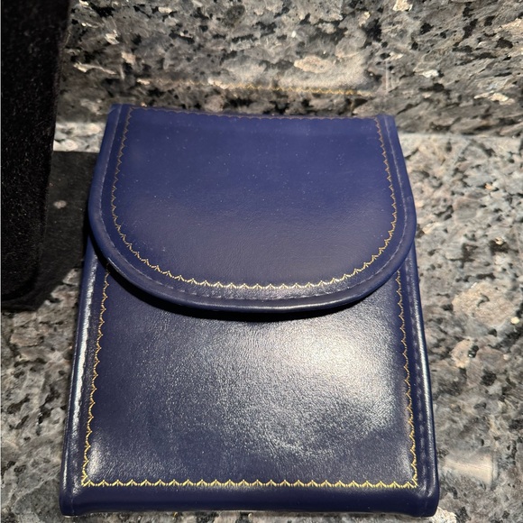 Bailey, Banks & Biddle Minimalist Vintage Necklace - Picture 3 of 4